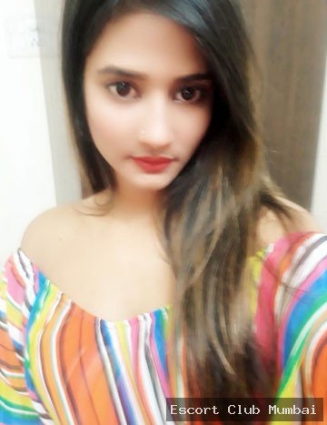 Riya Kumar - Premium Escort in Thane West