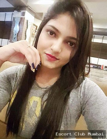Sonia Patel - Premium Escort in Bandra